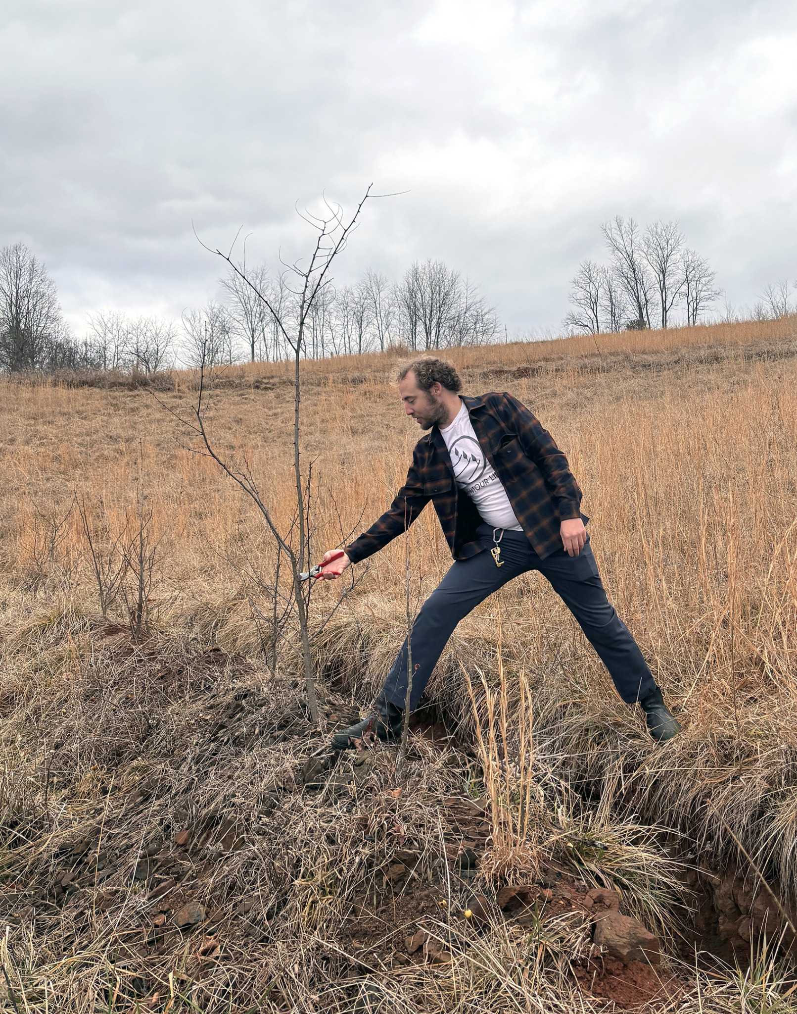 Agroforestry workshop presenter in field